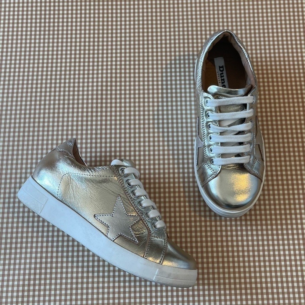 Dune‎ London Edris Leather metallic Star sneakers.
Size 36